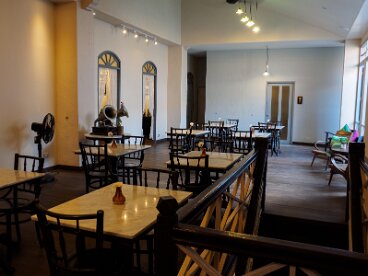 EMI12143 On On hotel, Phuket