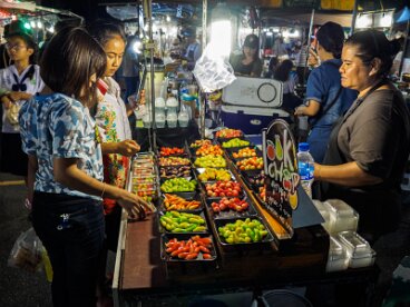 EMI12220 Night market in Phuket
